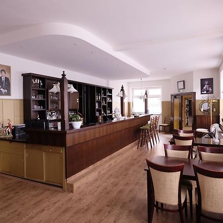 Hotel Gruener Kranz Rendsburg Extérieur photo