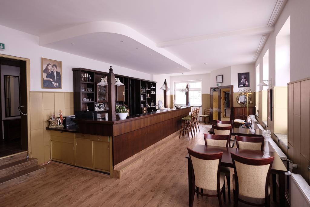 Hotel Gruener Kranz Rendsburg Extérieur photo