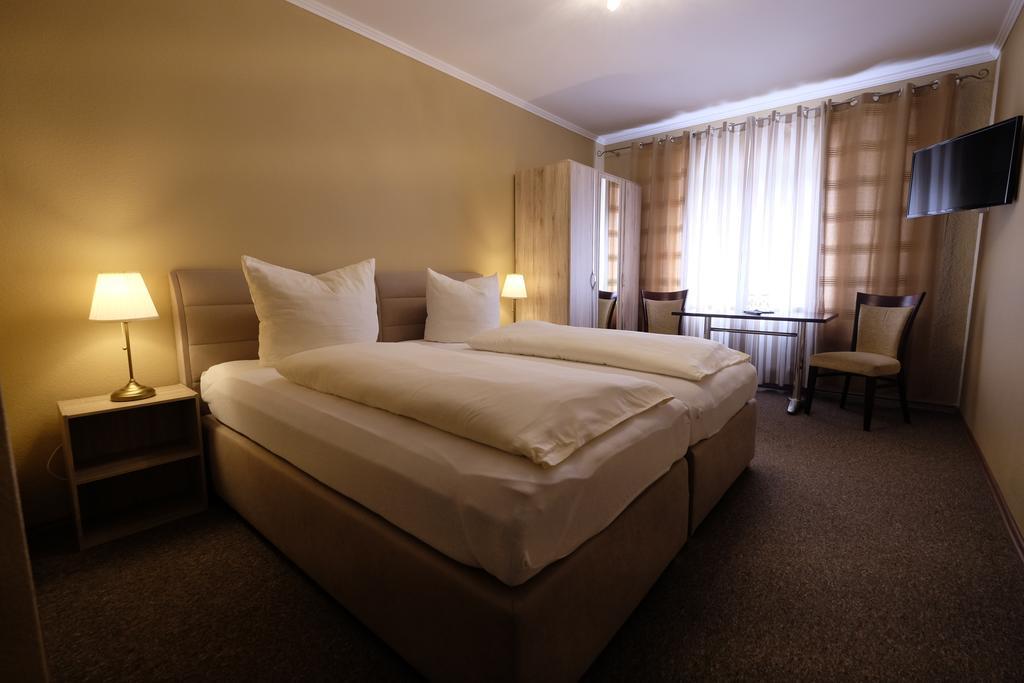 Hotel Gruener Kranz Rendsburg Chambre photo