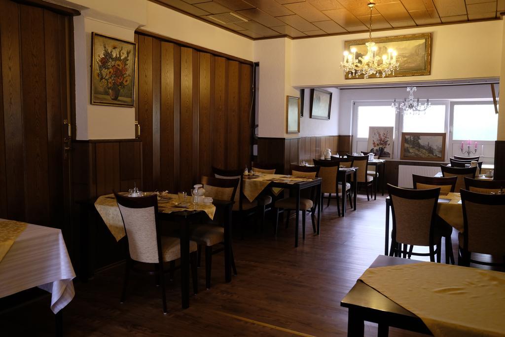 Hotel Gruener Kranz Rendsburg Extérieur photo