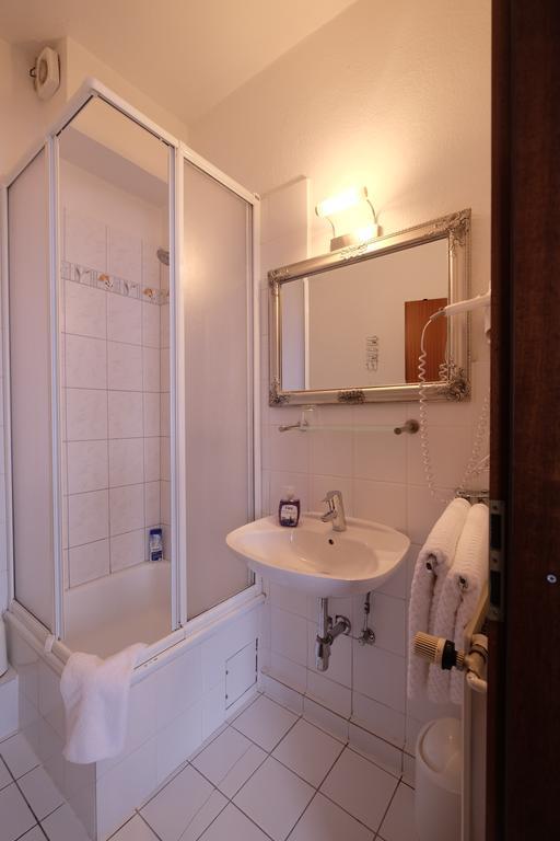 Hotel Gruener Kranz Rendsburg Extérieur photo