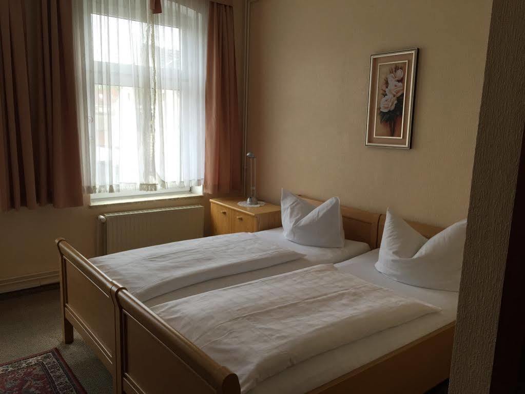 Hotel Gruener Kranz Rendsburg Extérieur photo