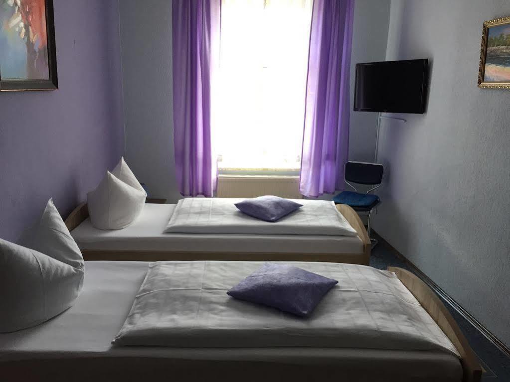 Hotel Gruener Kranz Rendsburg Extérieur photo