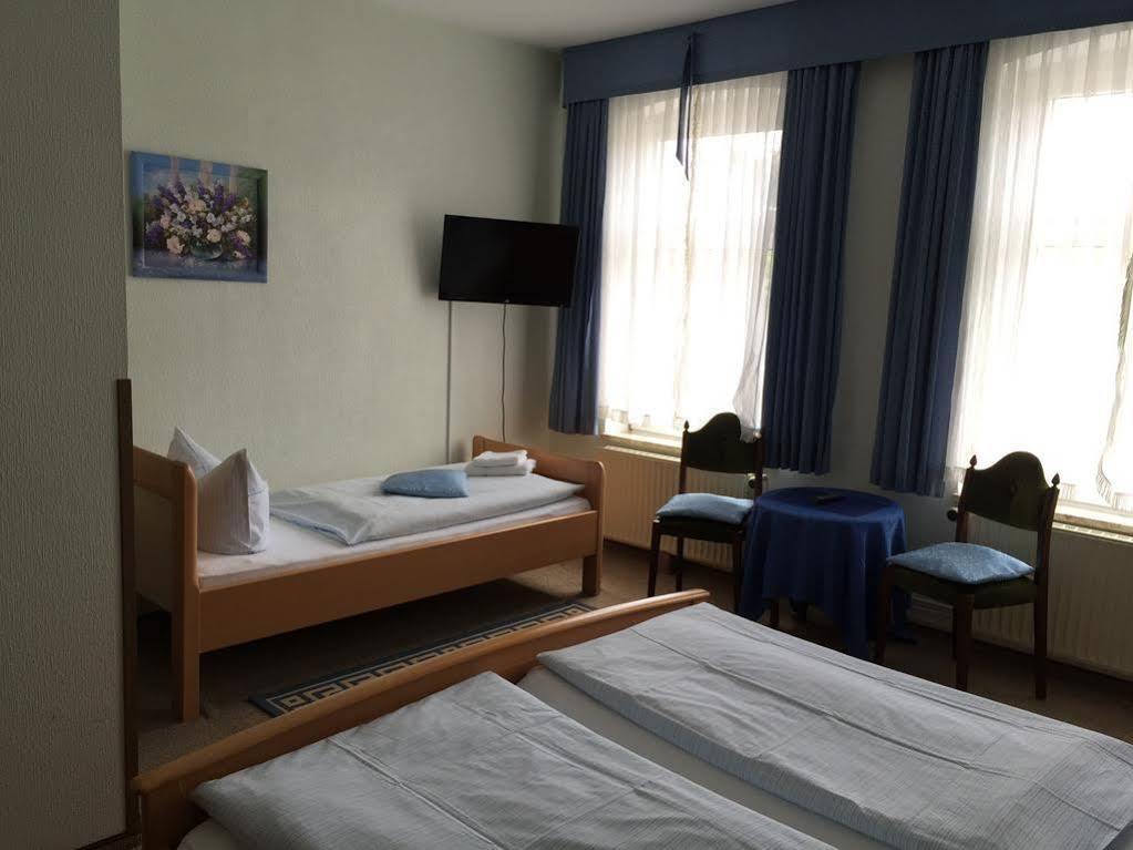 Hotel Gruener Kranz Rendsburg Extérieur photo