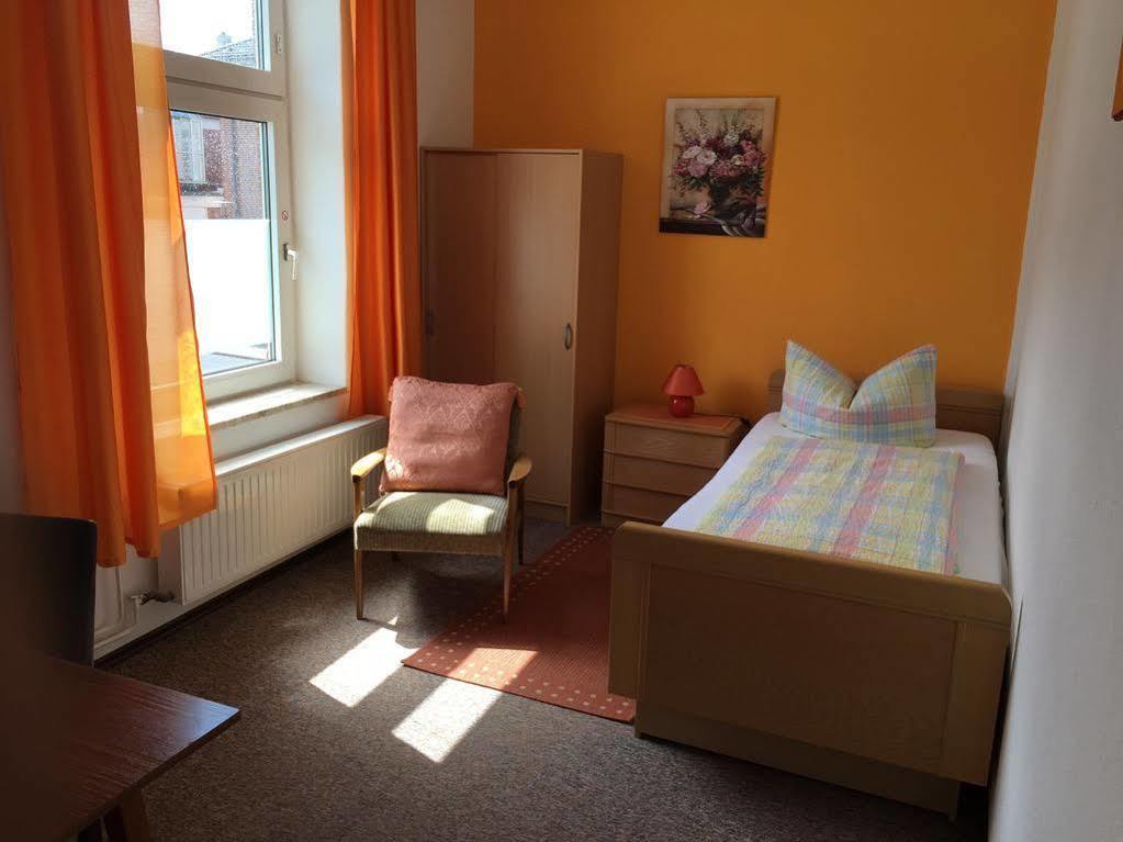 Hotel Gruener Kranz Rendsburg Extérieur photo